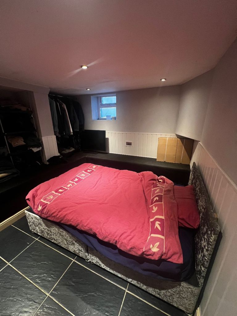 Basement flat for rent 