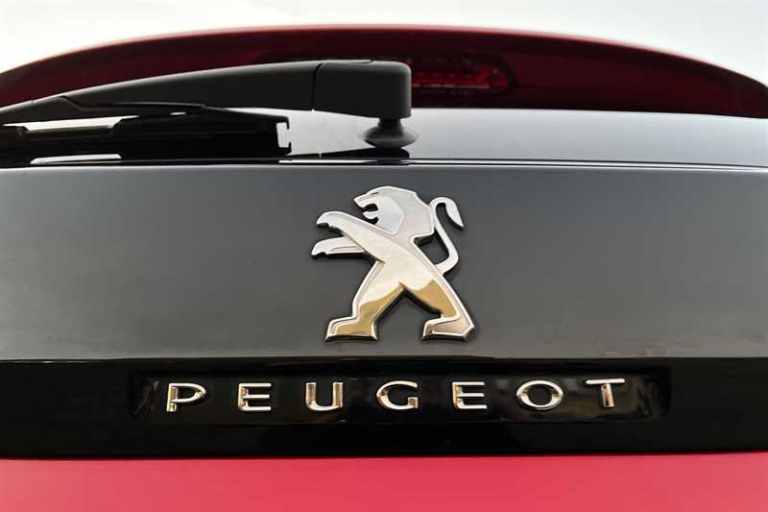 2018 Peugeot 3008 1.5 BlueHDi Allure SUV 5dr Diesel Manual Euro 6 (s/s) (130 ps) SUV Diesel Manual