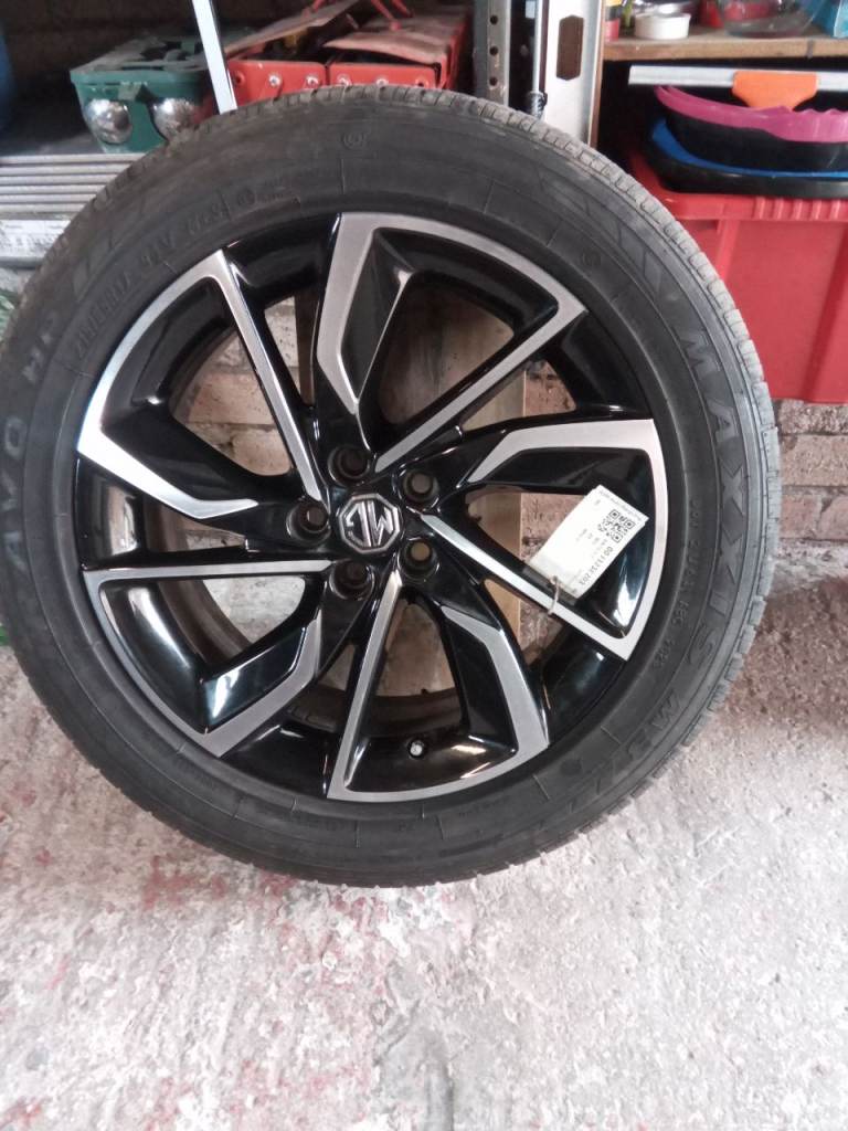 Spare alloy with tyre excellent condition like new 