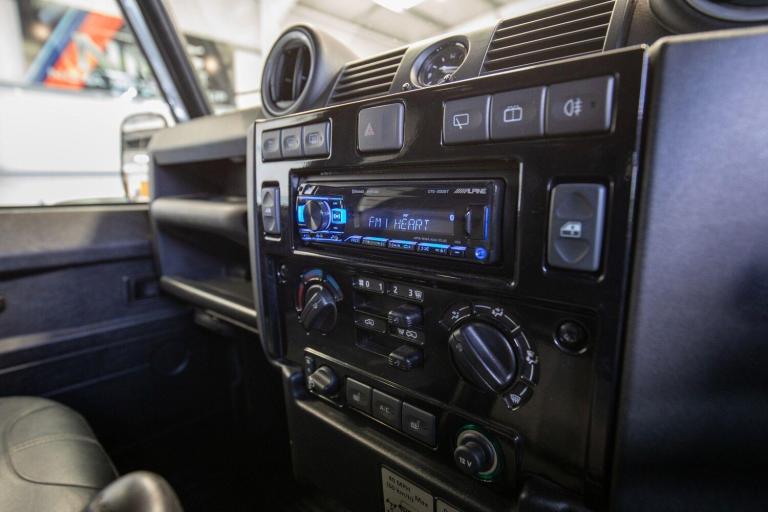 2015 Land Rover Defender XS Utility Wagon TDCi [2.2] PANEL VAN DIESEL Manual