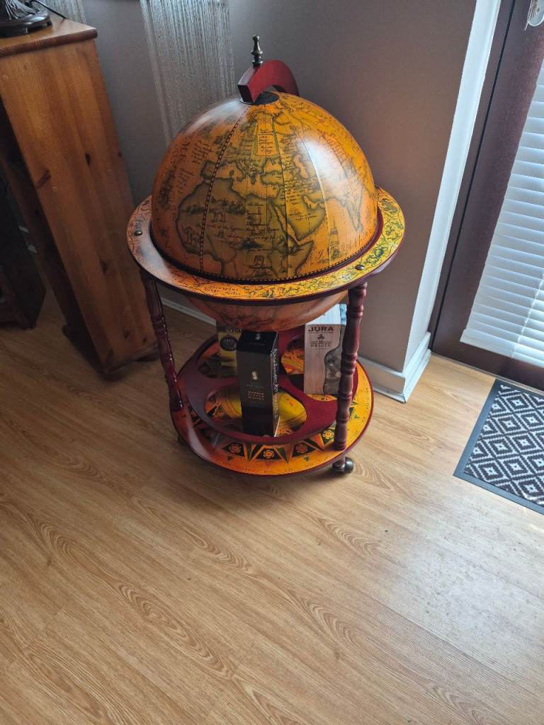 Drinks globe 