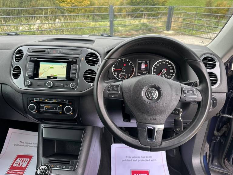 2014 Volkswagen Tiguan 2.0 TDI BlueMotion Tech Match SUV 5dr Diesel Manual 2WD Euro 5 (s/s) (140 ...