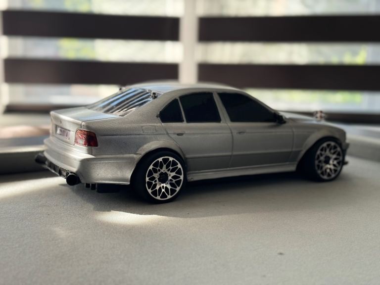56MPH RC Car BMW E39 M5 - Good Condition