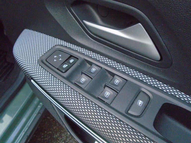 2023 Dacia Jogger 1.0 TCe Extreme SE 5dr MPV PETROL Manual