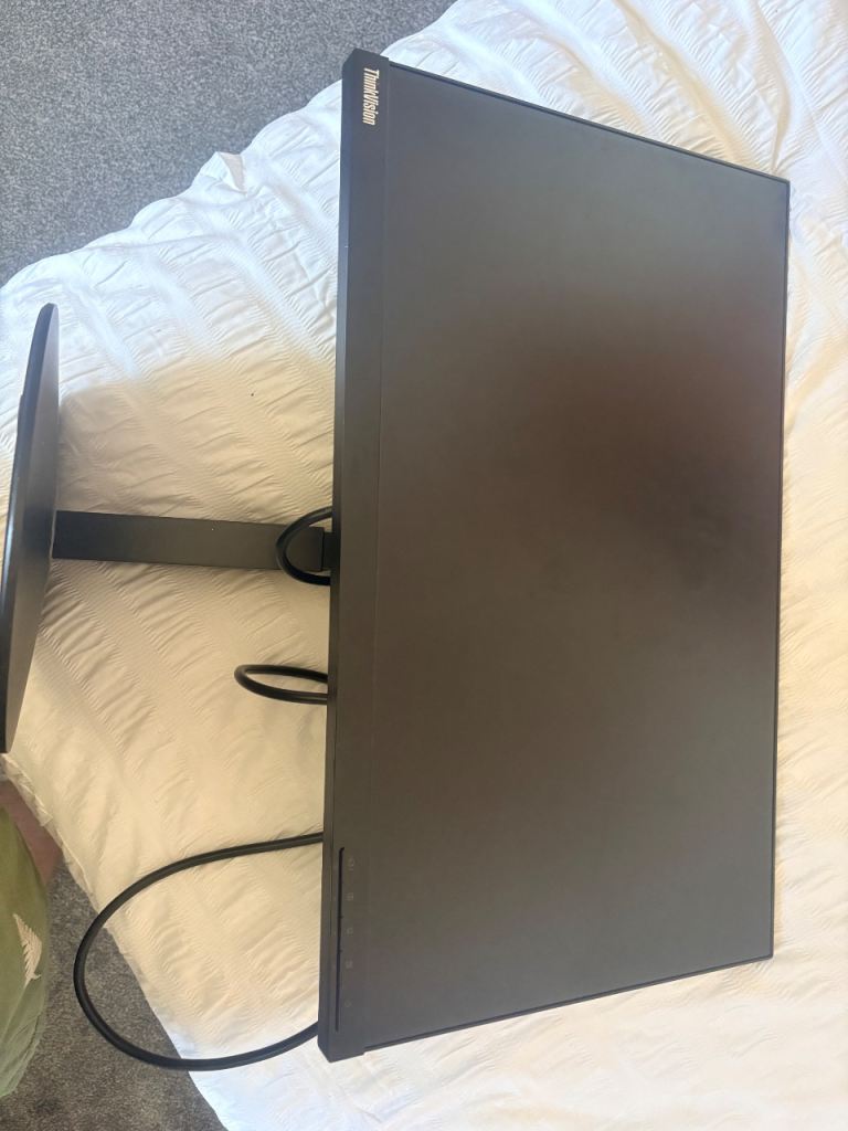 Lenovo Think vision 24”