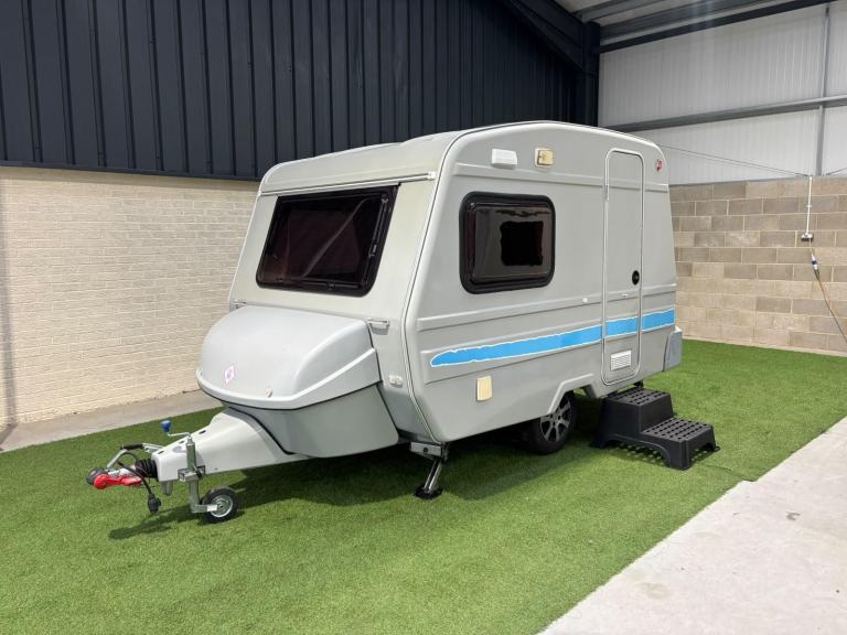 Freedom Jetstream Flare Twin Sport micro caravan