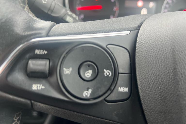  Vauxhall Crossland 1.5 Turbo D Ultimate Suv 5dr Diesel Auto Euro 6 s/s 120 Ps