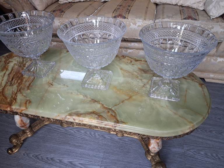 XL. CRYSTAL VASES X6
