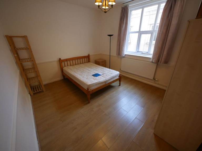 Ground floor two bedroom flat to let near Lansdowne Campus and near all Bournemouth Town Centre