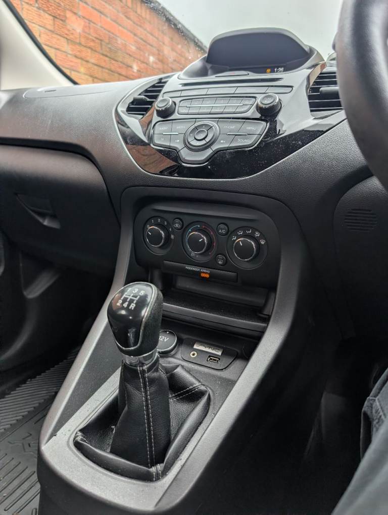 Ford, KA+, Hatchback, 2017, Manual, 1198 (cc), 5 doors