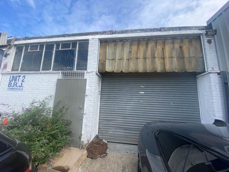 Commercial Unit for rent 