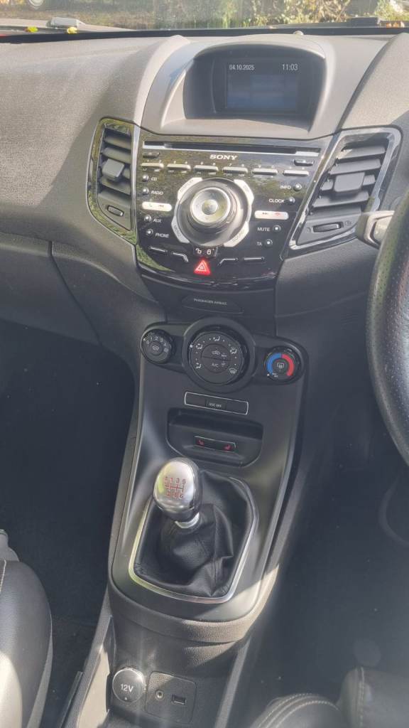 Ford, FIESTA ST-2, RED, Hatchback, 2015, Manual, 1596 (cc), 3 doors