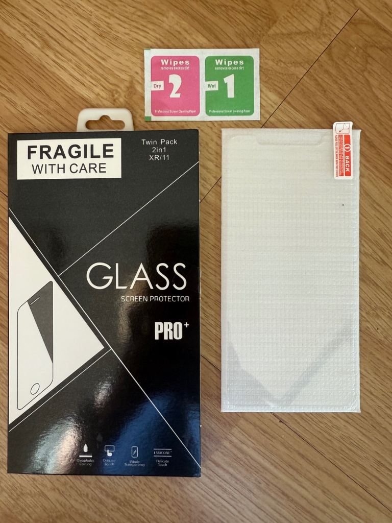 VGC GENUINE APPLE IPHONE XR 64GB + x2 CASETIFY CASES AND APPLE ACCESSORIES