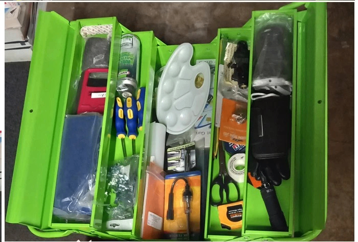 JOBLOT OF TOOLS & TOOLBOX FOR HOME OR GARAGE '' FREE ISOUND SPEAKER''