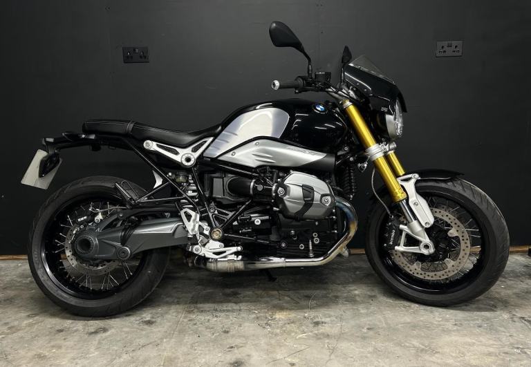 image for 2015 15-PLATE BMW R NINE T ** FSH ** JUST 3,495 MILES ** AKRAPOVIC EXHAUST **