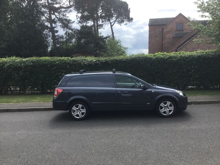 Vauxhall astra van 1.7 CDTI, sportive 114000 miles FSH 11 months mot Rear seat conversion ex con.