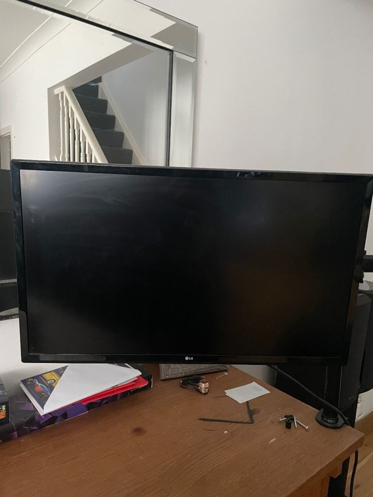 image for Lg monitor/tv. & suronic desk mount for 2 monitors 