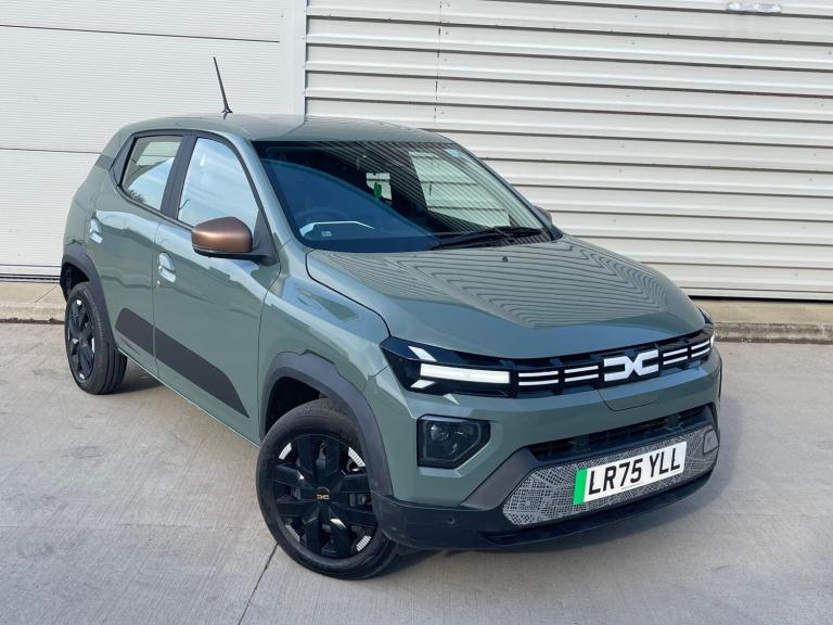 2025 75 DACIA SPRING 27kWh EXTREME 65 48kW 5DR AUTO EV BRAND NEW 50 MILES