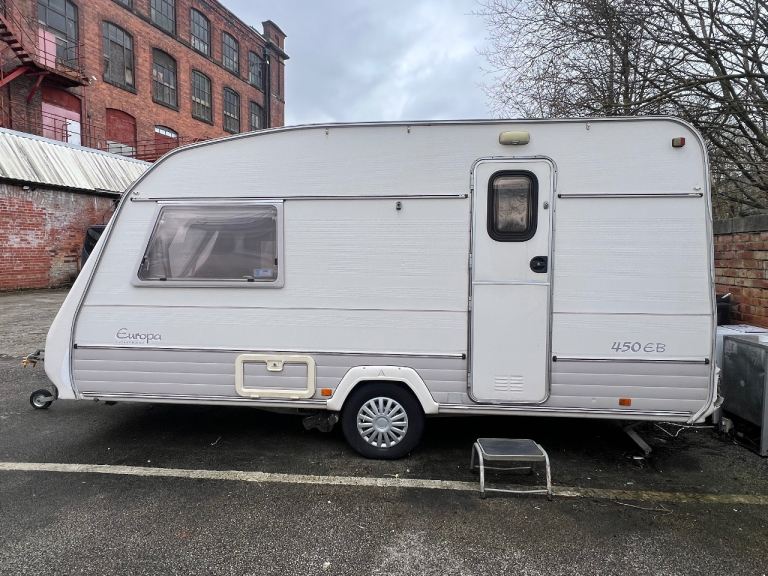 Sprite europa with motor mover and full awning. Can deliver.