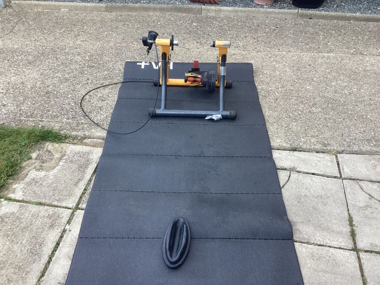 Bike trainer and mat £10