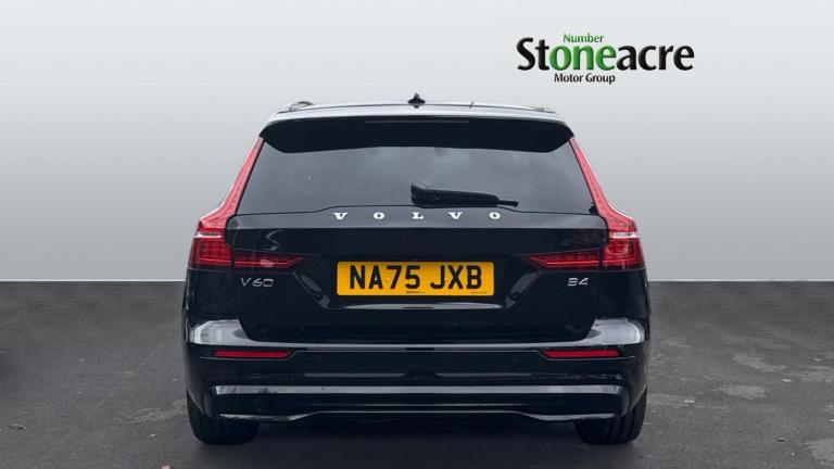 2025 Volvo V60 Plus, B4 Mild hybrid, Petrol, Dark ESTATE Petrol/Electric Hybrid Automatic