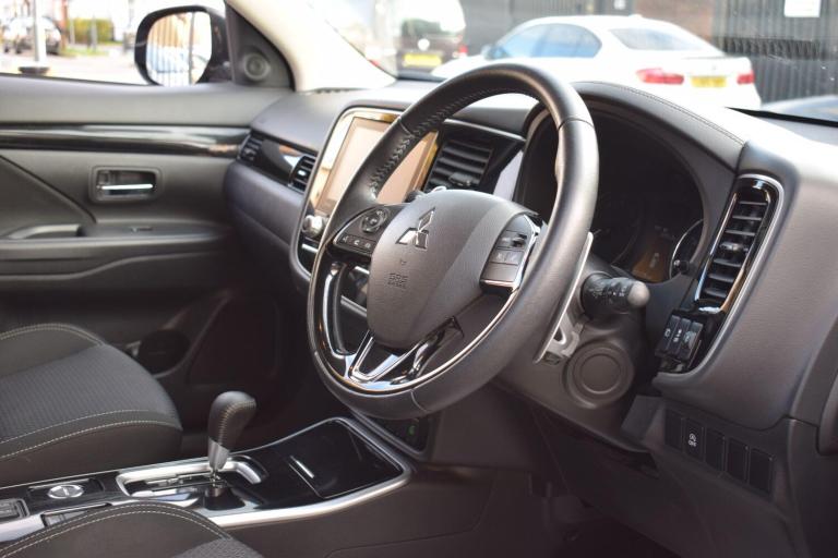 2020 Mitsubishi Outlander 2.0 MIVEC Design CVT 4WD Euro 6 (s/s) 5dr ESTATE Petrol Automatic