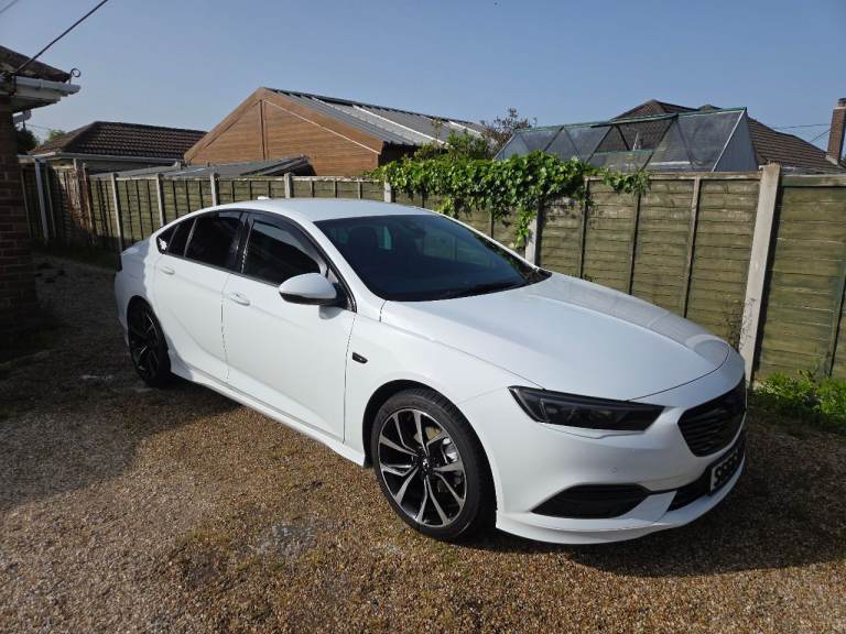 Vauxhall, INSIGNIA, Hatchback, 2018, Manual, 1490 (cc), 5 doors