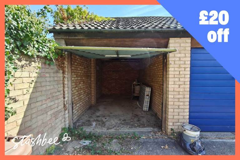 Garage to rent in Stevenage (SG2) | Stashbee
