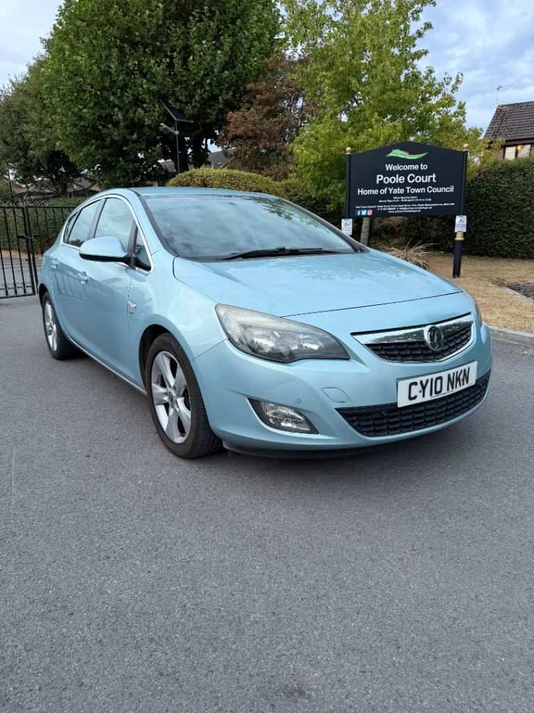  Vauxhall Astra 1.7 CDTI SRI - 10 months mot - MINT CONDITION INSIDE & OUT - Drives like new 