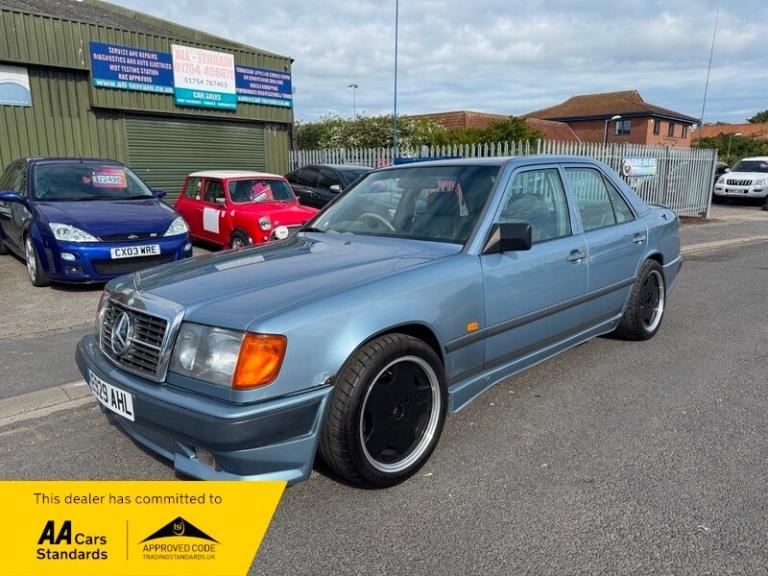 1988 Mercedes-Benz E Class W124 300 E 4dr Automatic with PRE-MERGER AMG BODYKIT