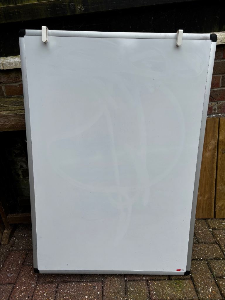 Used white board flip chart easel 