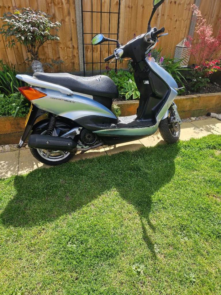 Yamaha, NXC, 2005, 124 (cc)