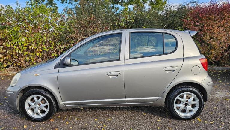 2005 Toyota Yaris 1.3 VVT-i Colour Collection 5dr HATCHBACK Petrol Manual