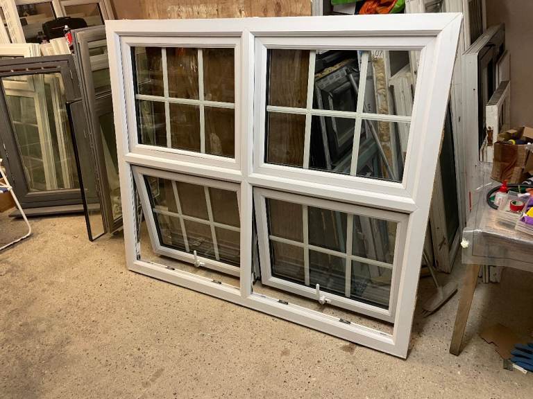 H 137.5 x W 162.5 cm GOOD CONDITION GEORGIAN UPVC DOUBLE GLAZED WINDOW - 3 YEARS OLD (REF: MJ222)