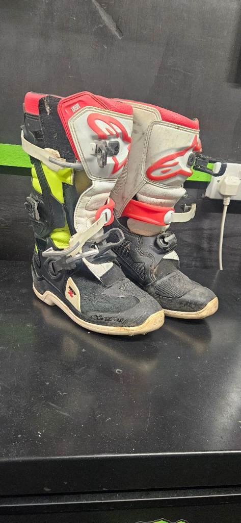 Motocross boots