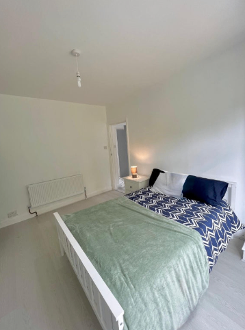 DSS UC PIP LCW CARERS BENEFITS ROOM AVAILABLE LEEDS