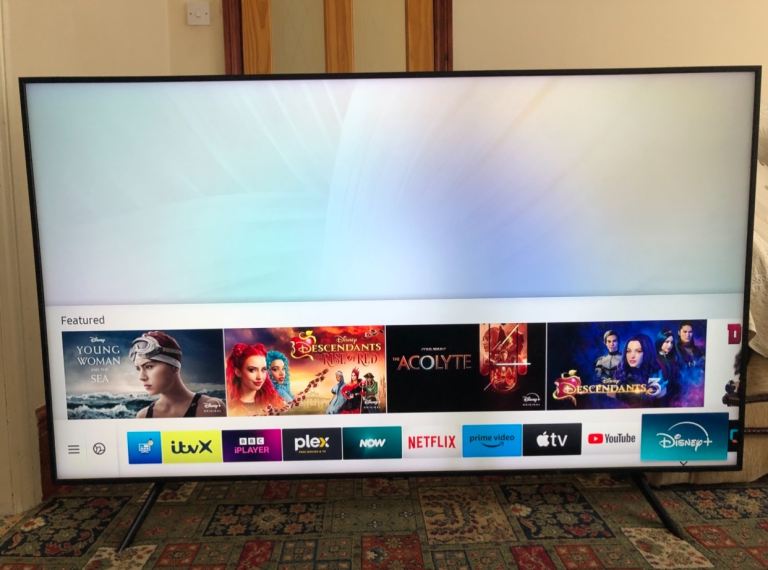 SAMSUNG QE65Q60R 65 Inch Smart 4K Ultra HD HDR QLED TV with Bixby