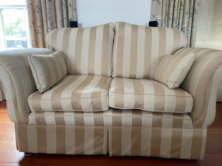 Sofa suite for sale