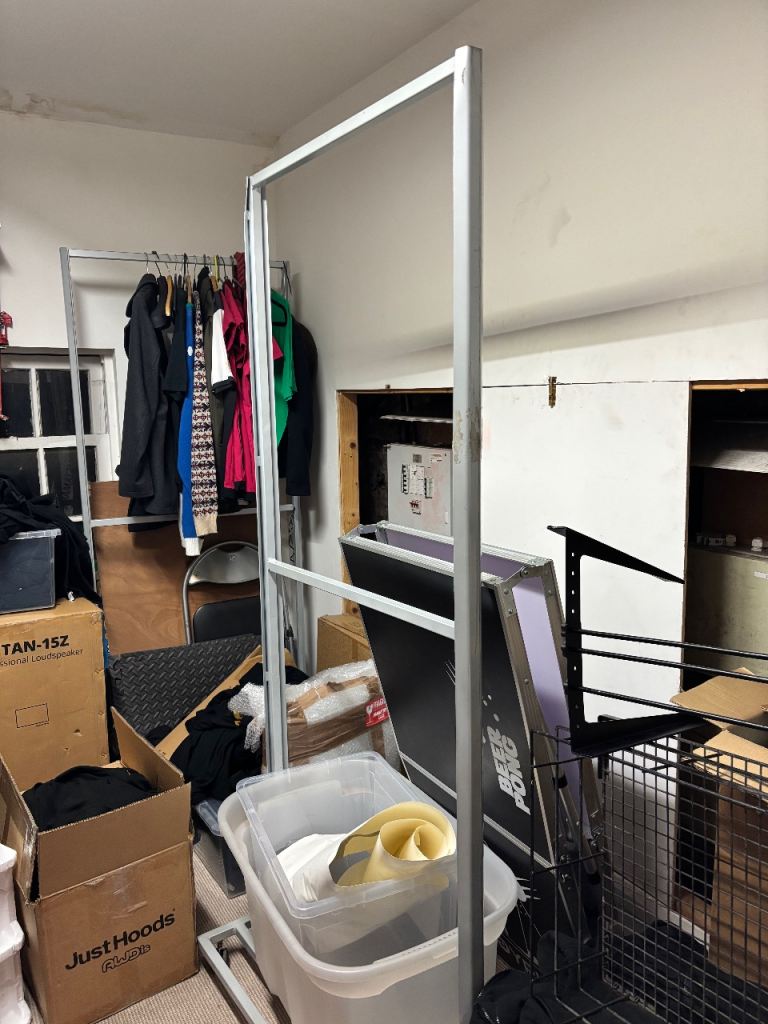 Sturdy Metal Clothes Rail / Garment Rack – Good Condition