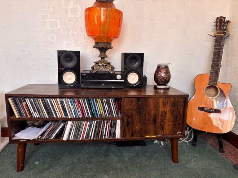 Wooden Media Unit / Vinyl Storage – Good Condition