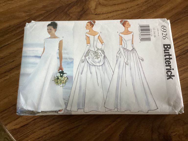 BUTTERICK SEWING PATTERN 6926 MISSES PETITE DRESS SIZES 12 14 16