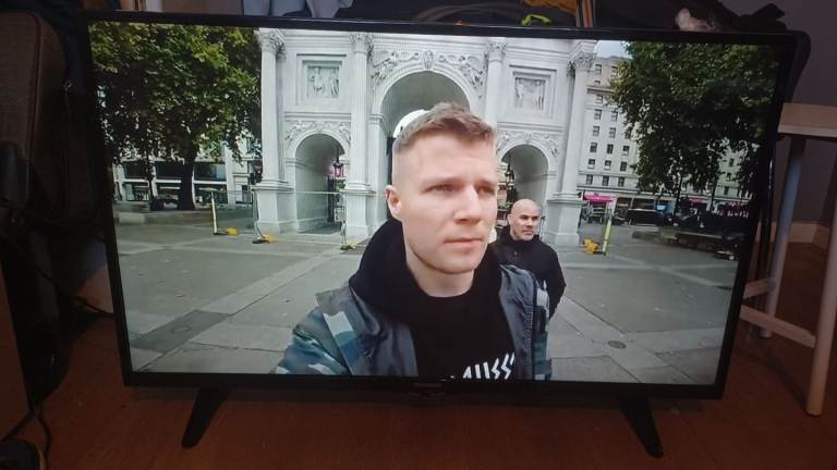 FREE DELIVERY excellent 43 TELEFUNKEN LED full HDTV 1080p freeveiw channels inbuilt 