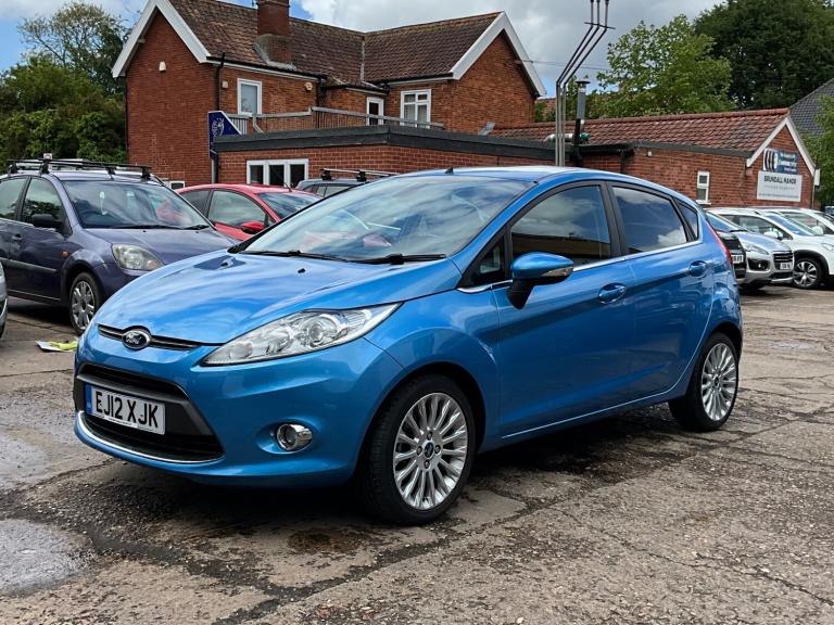 2012 Ford Fiesta 1.4 Titanium 5dr HATCHBACK Petrol Manual