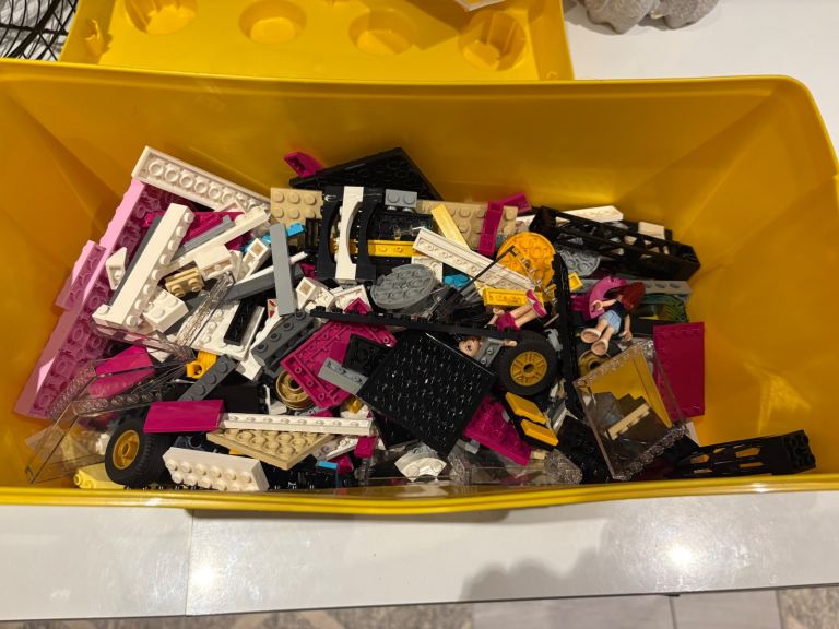 Lego Friends pop star bus and cafe 41106 41124 