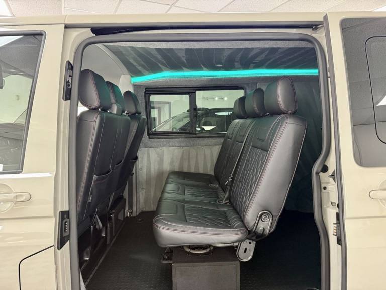 2021 Volkswagen Transporter 2.0 TDI 150 Highline Kombi Van DSG WINDOW VAN DIESEL Automatic