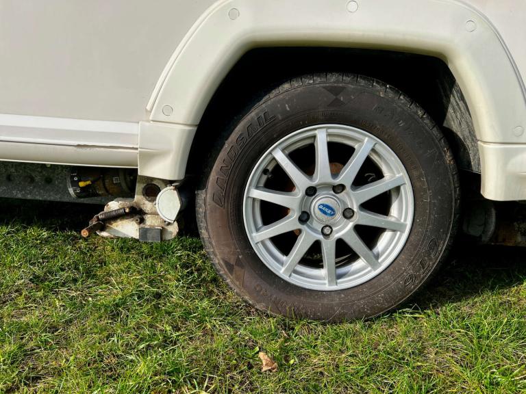 2011 Peugeot Olympus 462 Olympus 462 Single Axle Unlisted Petrol Automatic