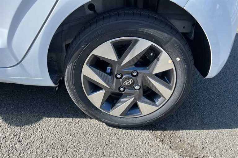 2025 Hyundai i10 1.0 [63] Advance 5dr [Nav] HATCHBACK PETROL Manual