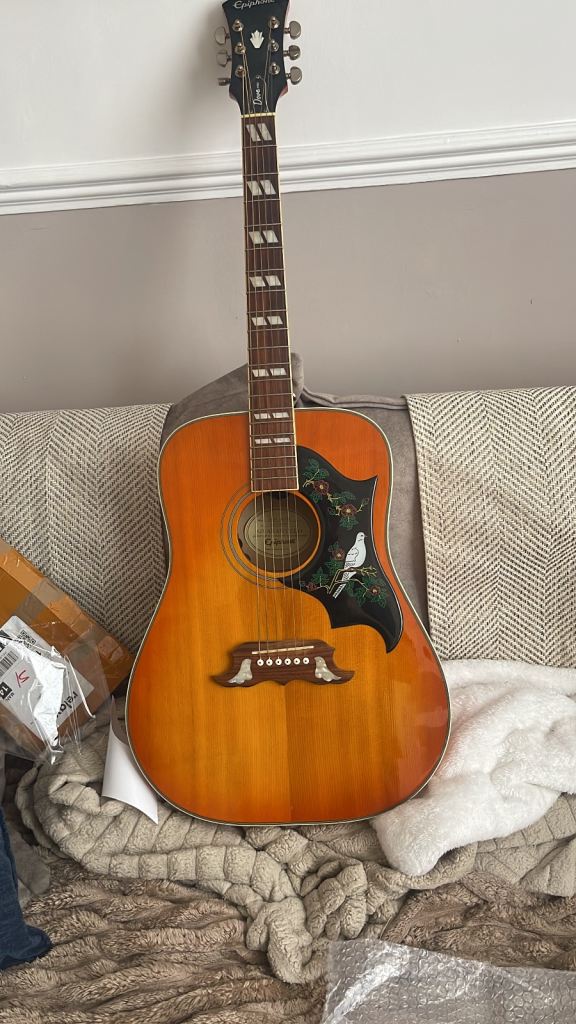 Epiphone Dove acoustic guitar 