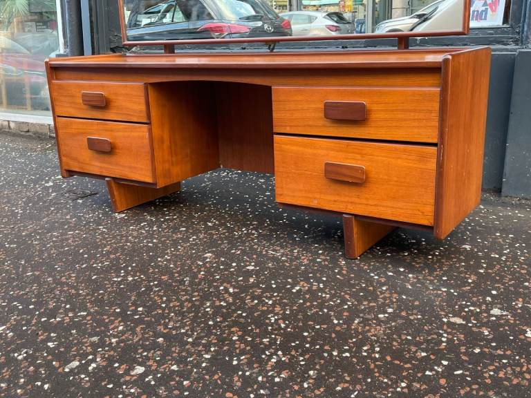 Vintage mid century teak dressing table by white and Newton 