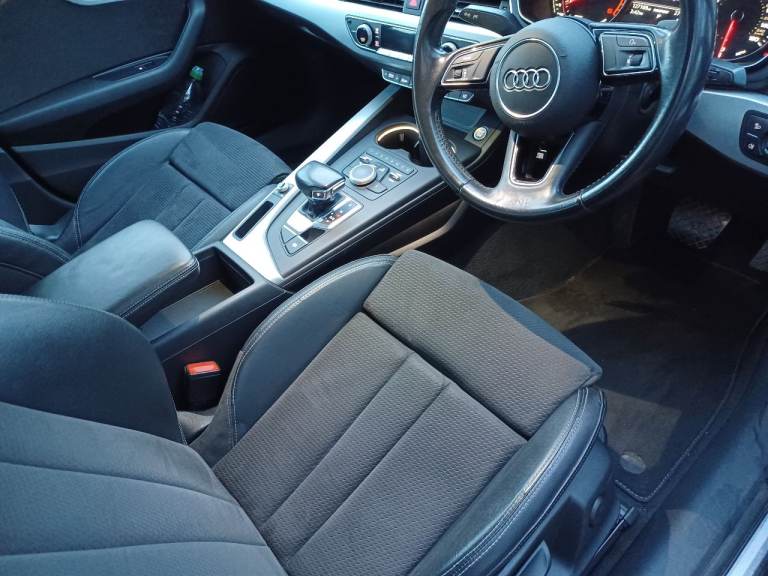 Audi, A4, Saloon, 2017, Semi-Auto, 1968 (cc), 4 doors